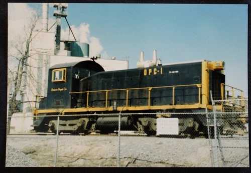カナダの列車のビンテージ写真 - オンタリオ製紙会社、オンタリオ州ソロルド｜WORLD RESOURCE【QUEEN店】 21,450円