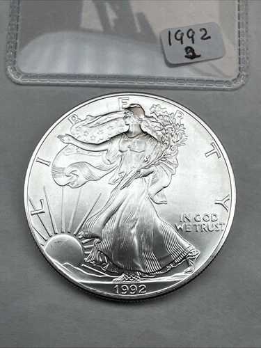 1992年発行のアメリカン・シルバーイーグル銀貨(1トロイオンス、純度99.9%、未流通品)|WORLD RESOURCE【QUEEN店】