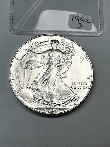 1992年発行のアメリカン・シルバーイーグル銀貨(1トロイオンス、純度99.9%、未流通品)|WORLD RESOURCE【QUEEN店】