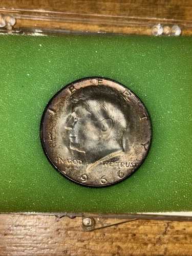 1966年ケネディ1/2ドル硬貨、1984年夏季オリンピック聖火トーチ刻印入り、トーン加工済み｜WORLD RESOURCE【QUEEN店】 58,685円