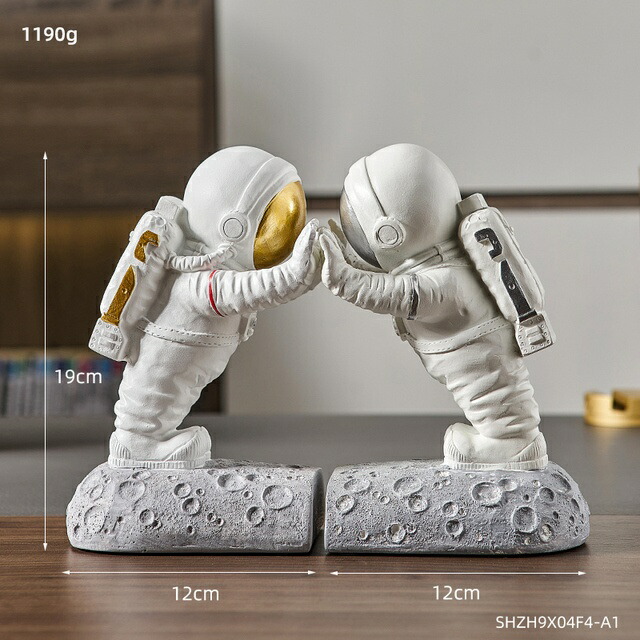 オブジェ 【組み合わせ】宇宙飛行士像室内装飾図書棚デスクアクセサリーリビングルーム装飾モデルレジンギフト 【Combination】Astronaut Statue Home Decoration Figurines for Interior Decorative Bookshelf Desk Accessories Living Room Decor Model Resin Gift