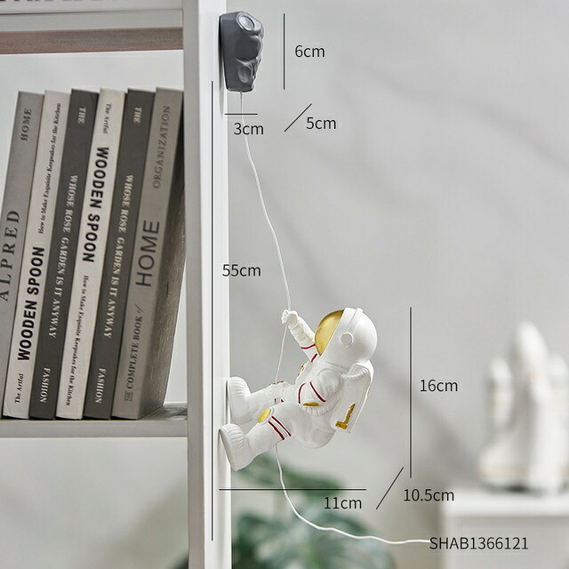 オブジェ 【Climber-C】家の装飾壁の装飾宇宙飛行士の樹脂モデル現代の赤ちゃんの部屋の装飾アクセサリー壁掛けの装飾子供の贈り物 【Climber-C】Home Decor Wall Decor Astronaut Resin Model Modern Baby Room Decoration Accessories Wall Hanging Decorations Children's|Vivito通販 -輸入雑貨と生活用品-