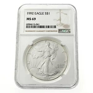 1992 $1 シルバー アメリカン イーグル NGC により MS-69 としてグレーディングされました。早めのデート！