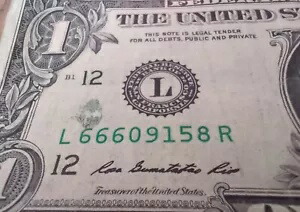 2013 年 1 ドル紙幣 666 シリアル番号 #66609158R