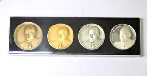 Medallic Art Co ジェラルド フォード就任メダル セット 4 個 999 シルバー バーメイル ブロンズ