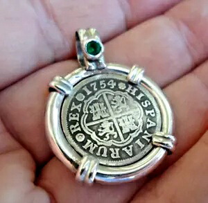 本物の 1754 1 Reales シルバー スパニッシュ トレジャー コブ コイン エメラルド マウント付き｜WORLD RESOURCE【KING店】 167,200円