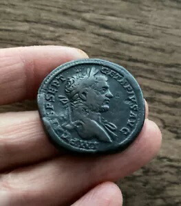 ローマ人。下駄 (西暦 209 ～ 211 年)。真鍮のセステルティウス。レア。