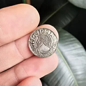 Hiberno-Norse フェーズ III シルバー ペニー。西暦 1035 ～ 1060 年。スピンク 6132A