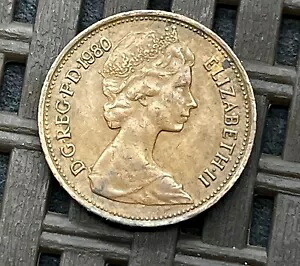 超レア 1979 英国 英国女王 エリザベス 2 世 ニュー ペンス 2｜WORLD RESOURCE【KING店】 205,700円