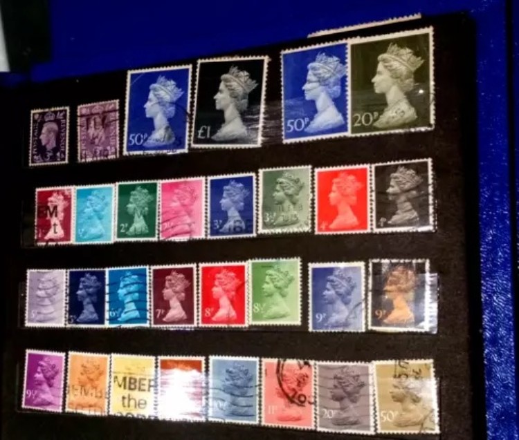 ロイヤル切手 エリザベス2世女王と過去の国際的な王室