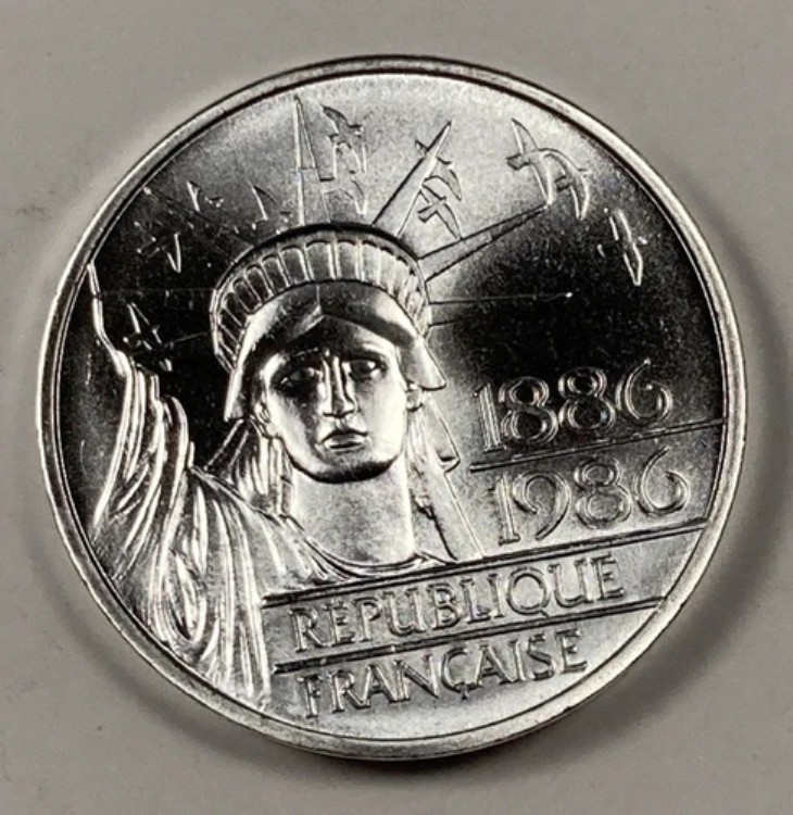1986年にフランスで発行された100フランヴィンテージ銀貨 楽天市場】1986 年 フランス 100 フラン銀貨 ピエフォール自由の