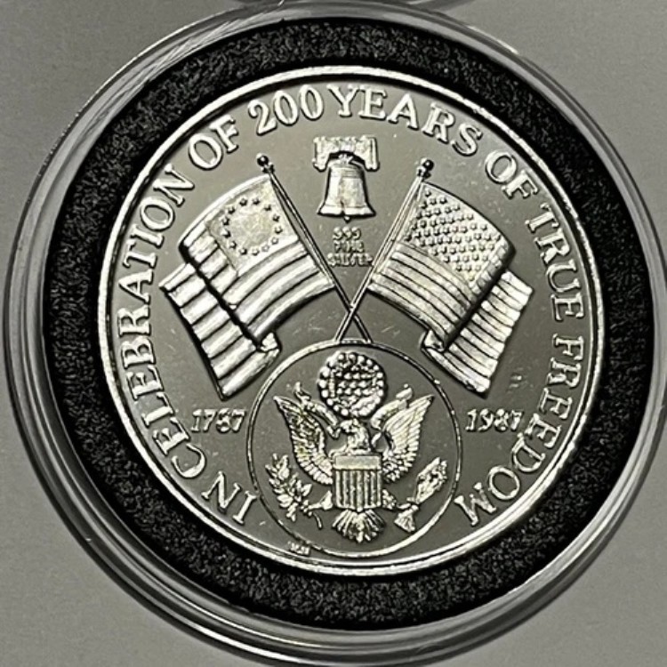 楽天市場】1円アルミニウム貨幣誕生50周年記念銀メダル（純銀製