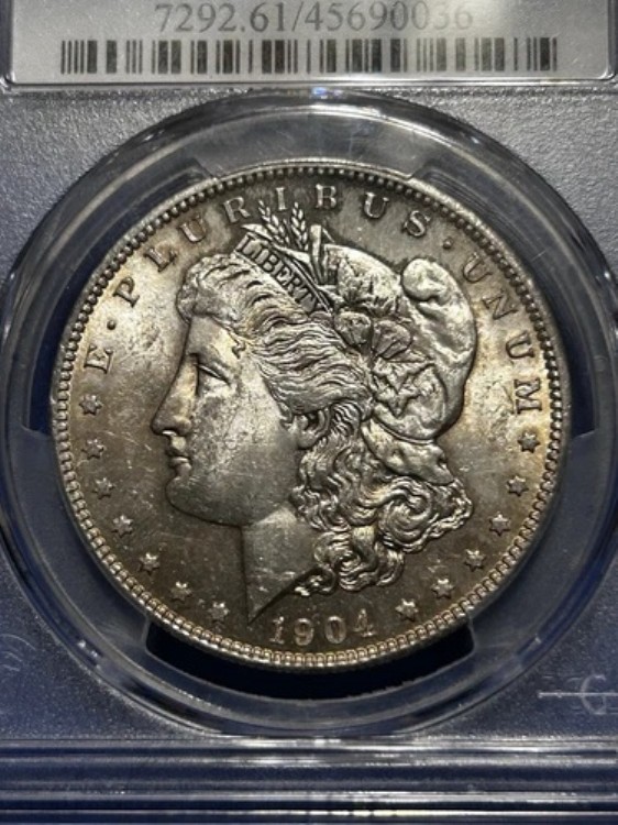 美しい1904-O モルガン銀貨 1ドル硬貨 カラフルな金色調 PCGS MS 61