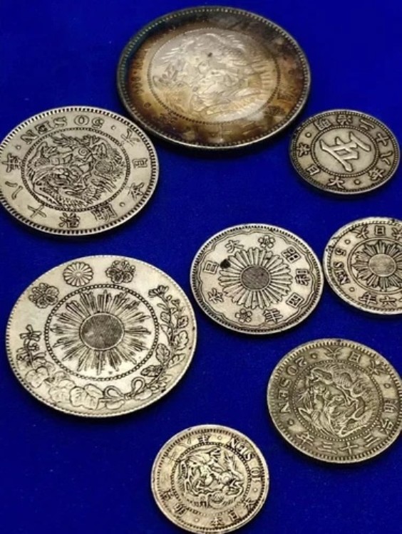 １万円硬貨 ５枚 記念硬貨の発行数｜七福本舗