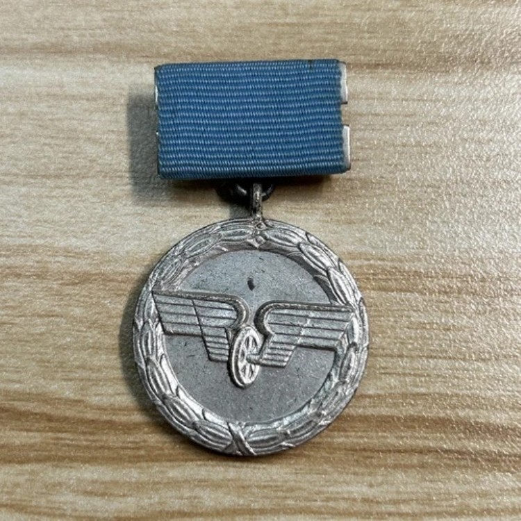 楽天市場】アメリカ陸軍 勲章 殊勲十字章 - フルサイズ【酸化