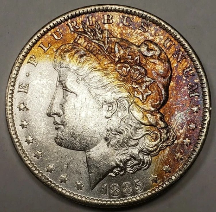 1885-O モルガン銀貨 - オリジナル PQ オレンジマゼンタクレセントトーン - Z594