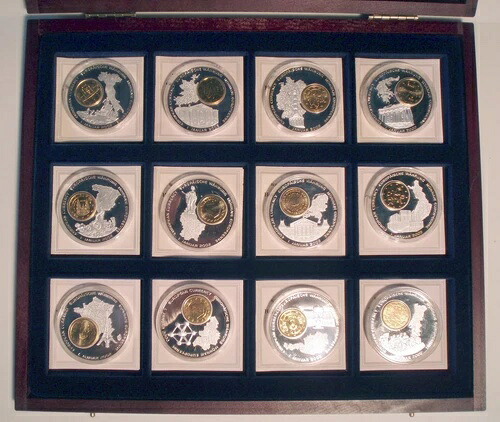 ヨーロッパ通貨 12 BU プルーフメダル（インレイコインと COA 付き、マホガニー箱入り）｜WORLD RESOURCE【KING店】