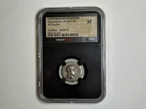 VaultBox シリーズ 6 ギリシャ カパドキア 96-66/3 BC アリオバルザネス シルバー ドラクマ NGC XF|WORLD RESOURCE【KING店】