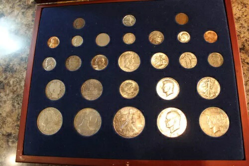 20世紀のコイン、木製展示ケース入りコイン27枚、銀貨|WORLD RESOURCE【KING店】