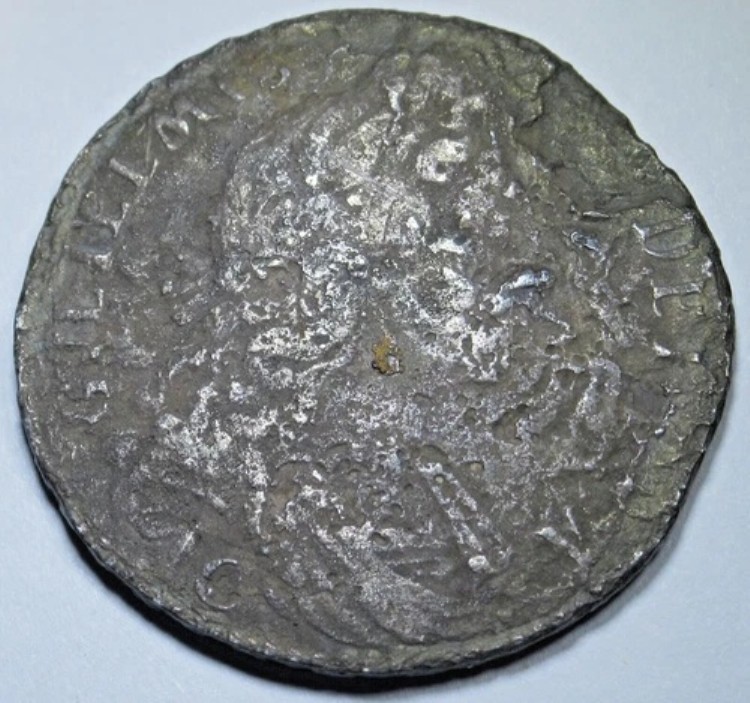 1696年協会難破船、元サザビー、1969年イギリス1600年代の銀製ハーフクラウンコイン