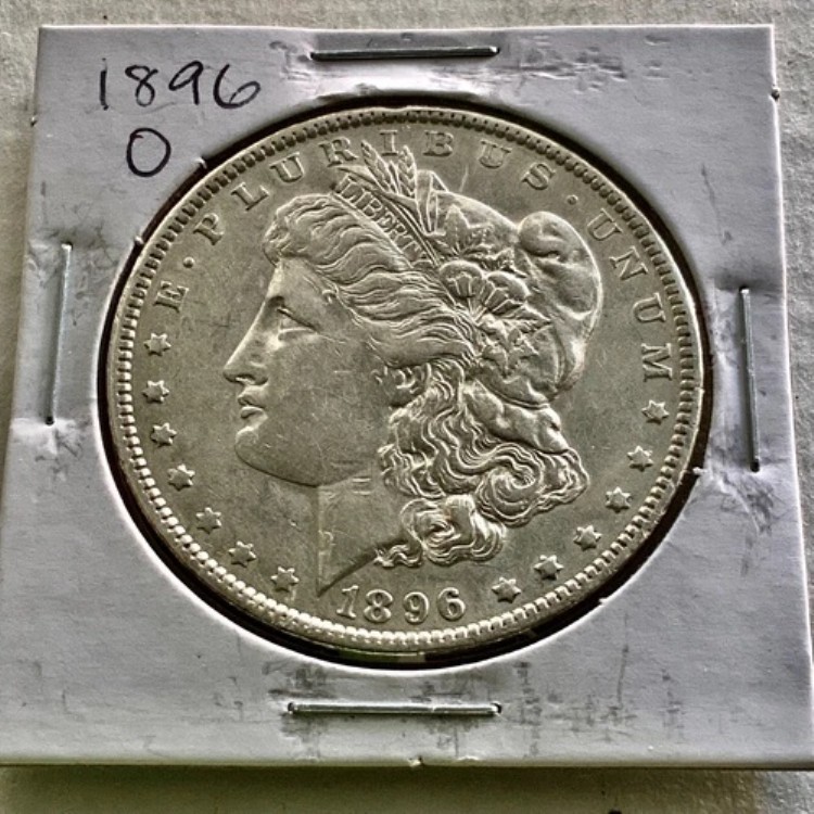 1896年 O モルガン銀貨（未流通品）。日付は不明。
