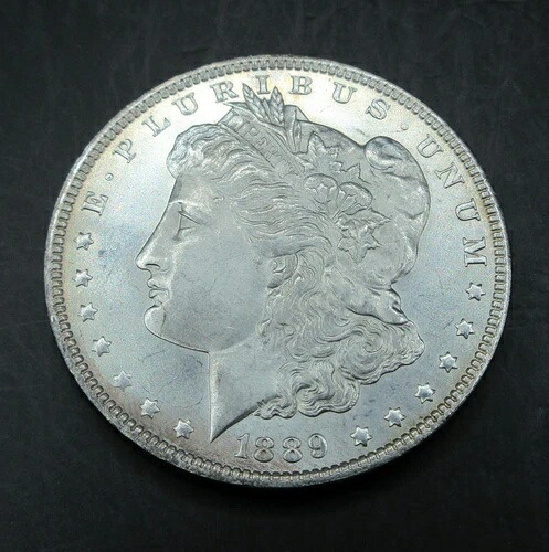 1889-O モルガン銀貨、年代は不明！ロット番号605
