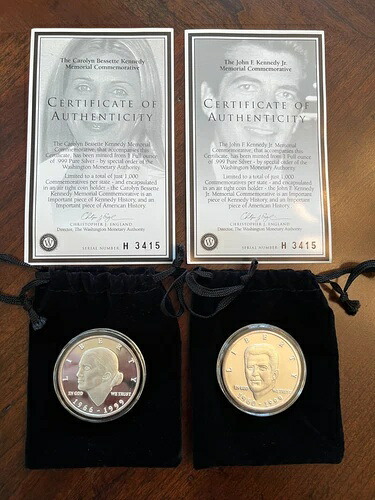 ジョン・F・ケネディ・ジュニア & キャロリン・ベセット 1オンス 銀記念コイン COA 付き??|WORLD RESOURCE【KING店】