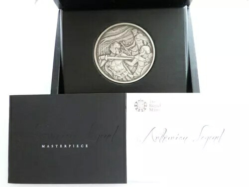 2012年 キング・アーサー マスターピース メダル（特製木製ディスプレイケース付き） 8オンス シルバー｜WORLD RESOURCE【KING店】 358,875円