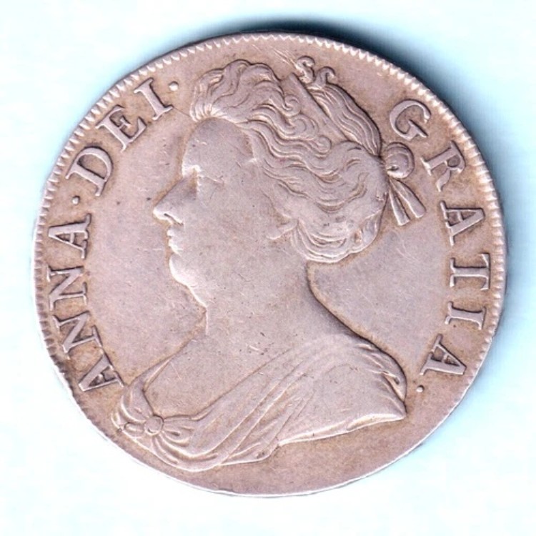 イギリス。1708年、クイーン・アン様式 - クラウン。プレーンアングル。VF - トレース・ラスター