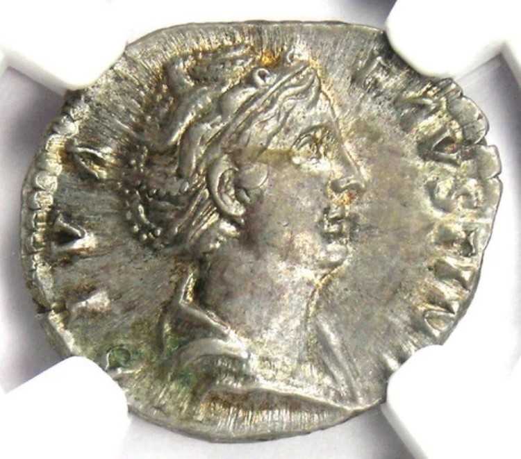ファウスティナ・シニア AR デナリウス銀貨 孔雀紋章 138-40年 - NGC AU - 表面5/5
