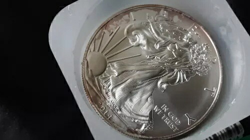 ロット20 2014年 シルバーイーグルス - 素晴らしい未流通品！銀貨は売り切れ続出中