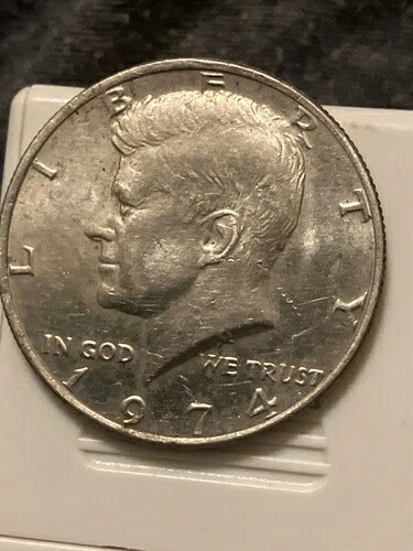 希少な1974年ケネディ50セント硬貨（ミントマークなし、流通品）エラー｜WORLD RESOURCE【KING店】