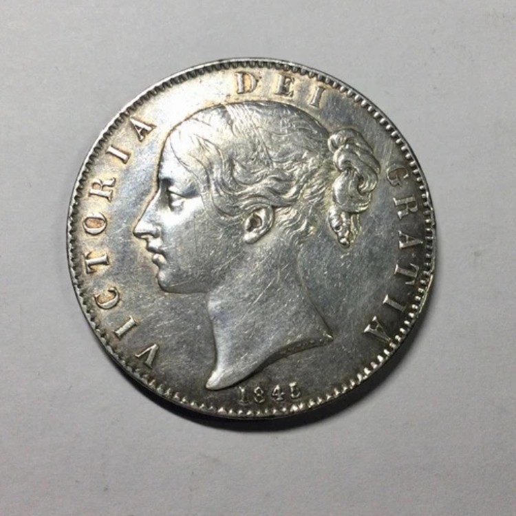 1845年製 ANNO REGNI VIII シャープな中級クラウン（軽く洗浄済み）