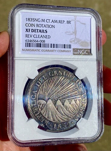 グアテマラ、中央アメリカ共和国 8 レアル 1835-NG M、NGC XF
