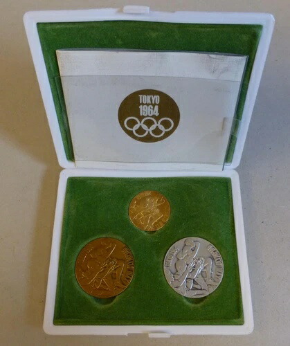 楽天市場】【記念メダル】沖縄国際海洋博覧会公式記念メダル金・銀・銅