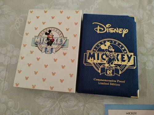 楽天市場】【銀メダル】ミッキーマウス 75周年 造幣局製カラー銀メダル