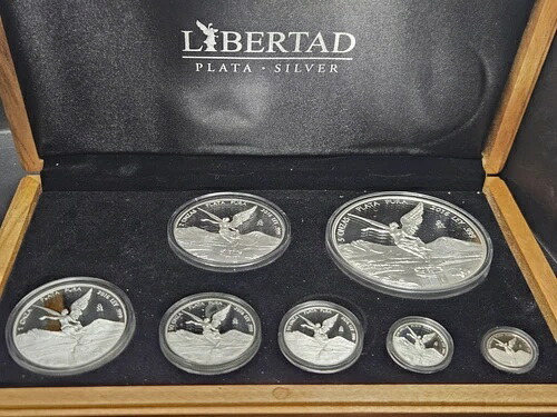 2016 年メキシコ シルバー リベルタッド 7 コイン プルーフ セット #145/250。発行枚数が非常に少ないです!!｜WORLD RESOURCE【KING店】