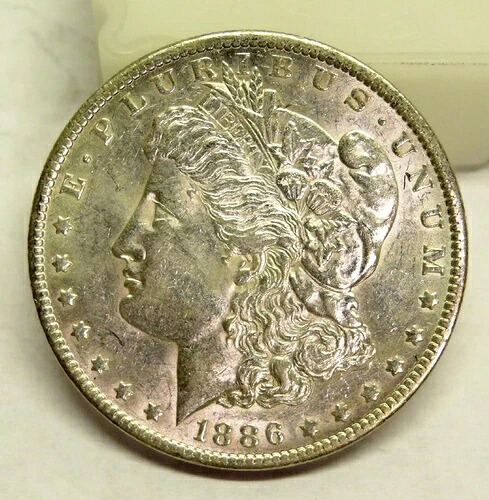非常に希少なキー日付BU 1886-O モルガン銀貨