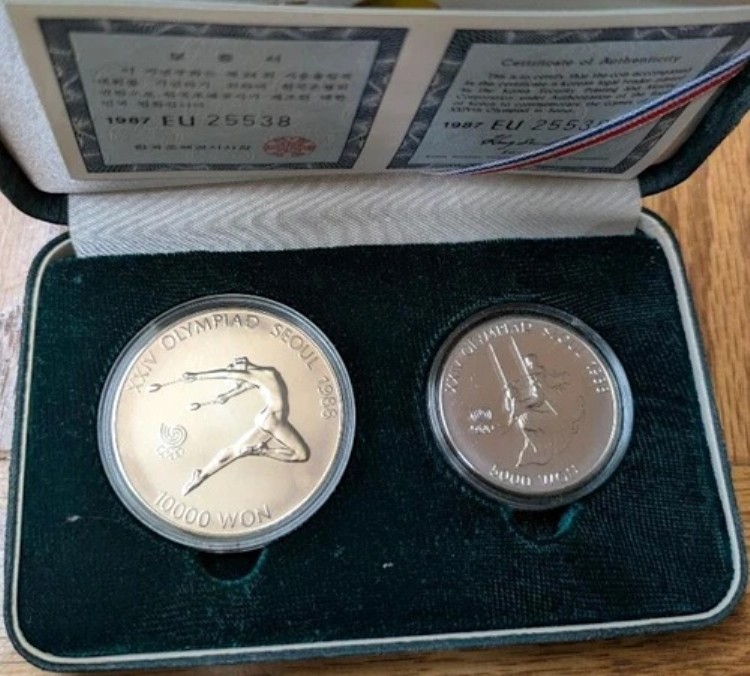 楽天市場】【記念銀貨】バルセロナオリンピック記念 2000ペセタ SV925