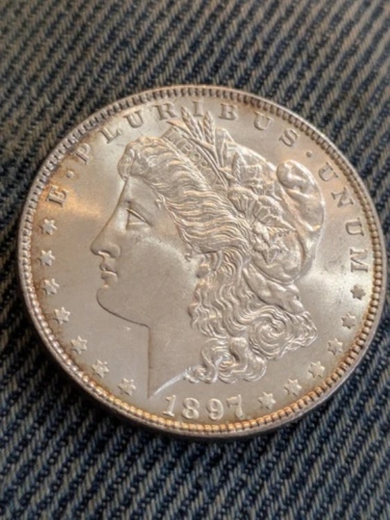 1897年 モルガン銀貨 1ドル 未使用 エッジに若干の変色あり