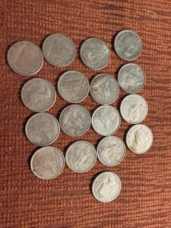 楽天市場】カナダ 6枚貨幣セット (内銀貨5枚) 未使用 エリザベス