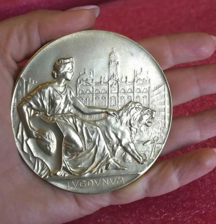 「ソルトレイク2002」オリンピックチャンピオンに贈られる、Loving France Art Giltの銀メダル｜WORLD RESOURCE【KING店】