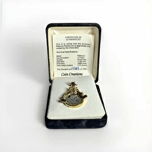 1993年 プラチナパンダ 10元硬貨 1/10オンス ? 14金ベゼル、17.93インチmm、.9995 & COA｜WORLD RESOURCE【KING店】