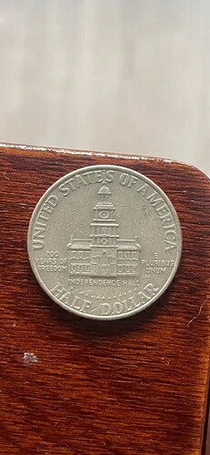 独立記念館の文字が全て欠落した希少な銀貨（50セント）