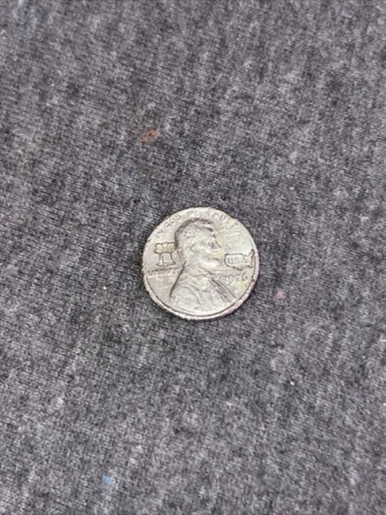 希少な1976年製ペニーシルバーカラーUSA、ベル前面に「D」刻印、AM終了