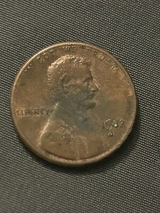 非常に希少な1982年デンバー造幣局刻印の銅ペニー。小さな日付の可能性あり