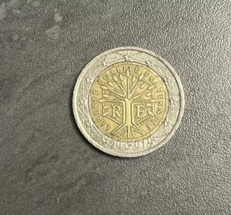 2001年フランスの希少2ユーロ硬貨(数字と星がずれている)|WORLD RESOURCE【KING店】