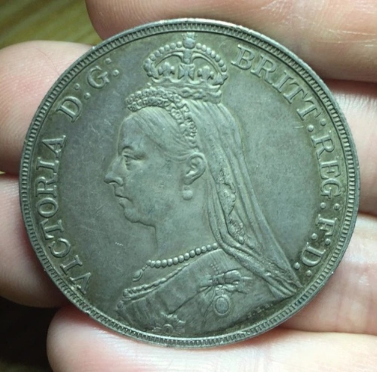 1888年イギリスのシルバークラウンなど！---詳細エリアをご覧ください