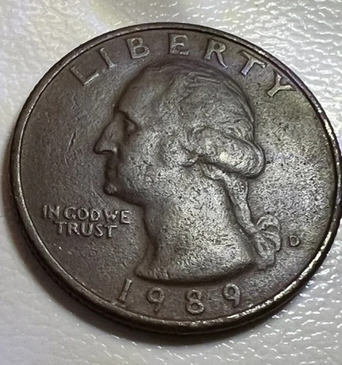 希少な1989年クォーター硬貨。ダークブラウン、ブラウン、表面と裏面のクラッドが欠落。|WORLD RESOURCE【KING店】