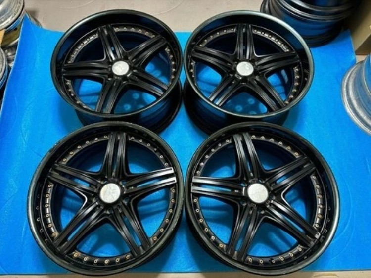 希少な高品質Wald Mahora M13C 20インチ 20X9J 19 20X10J Pcd 120/5H 中古4パイ|WORLD RESOURCE【KING店】